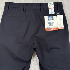 NWT Dockers Men's 34x30 Workday Khaki Black Straight Fit Flex Chino Pants